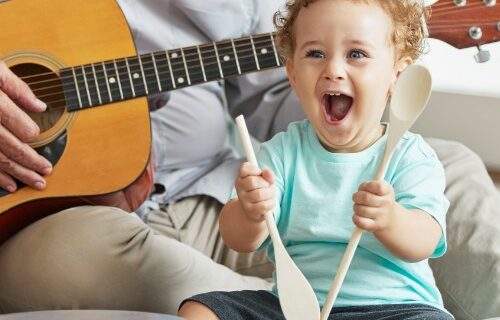 Día Mundial de la Música: ¡convierte la hora del baño en un concierto privado «patrocinado» por Ricitos de Oro!