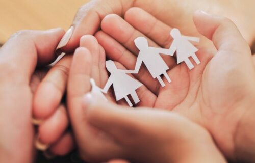 Persigue tu sueño de formar una familia con motivo del Día Mundial de la Adopción