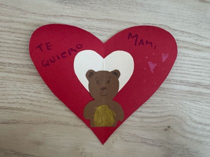 Tarjeta amorosa del Osito Ro para mamá: una sorpresa fácil hecha en familia