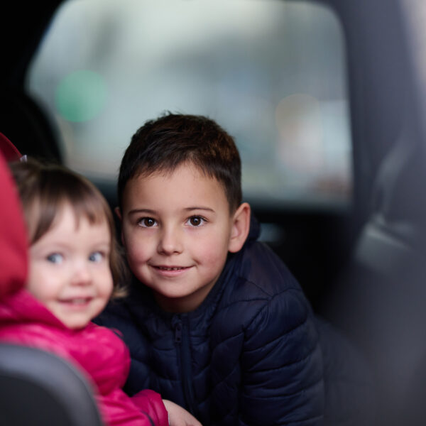 Viajar en coche: 5 ideas para entretener a bebés y niños pequeños