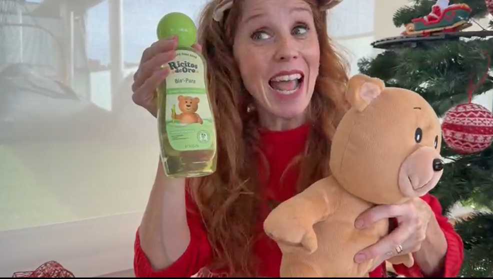 María Castro felicita la Navidad